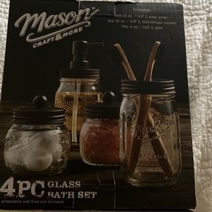 Mason 4 pc glass bath set